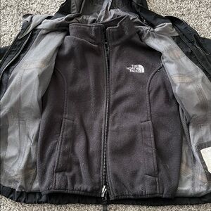 The north face boys 2-in-1 ski jacket size 6